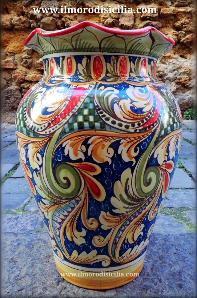 Vaso in Ceramica di Caltagirone dipinto a mano